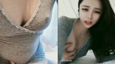 【极品推荐 尊享】高颜值极品网红『梦菲桐香』土豪订制剧情私拍