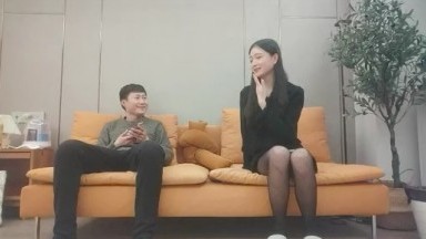 【哥现在只是个传说】170CM黑丝美腿，温柔文静现金支付，清晰拍摄视角好，拉着头发后入骑乘爆插