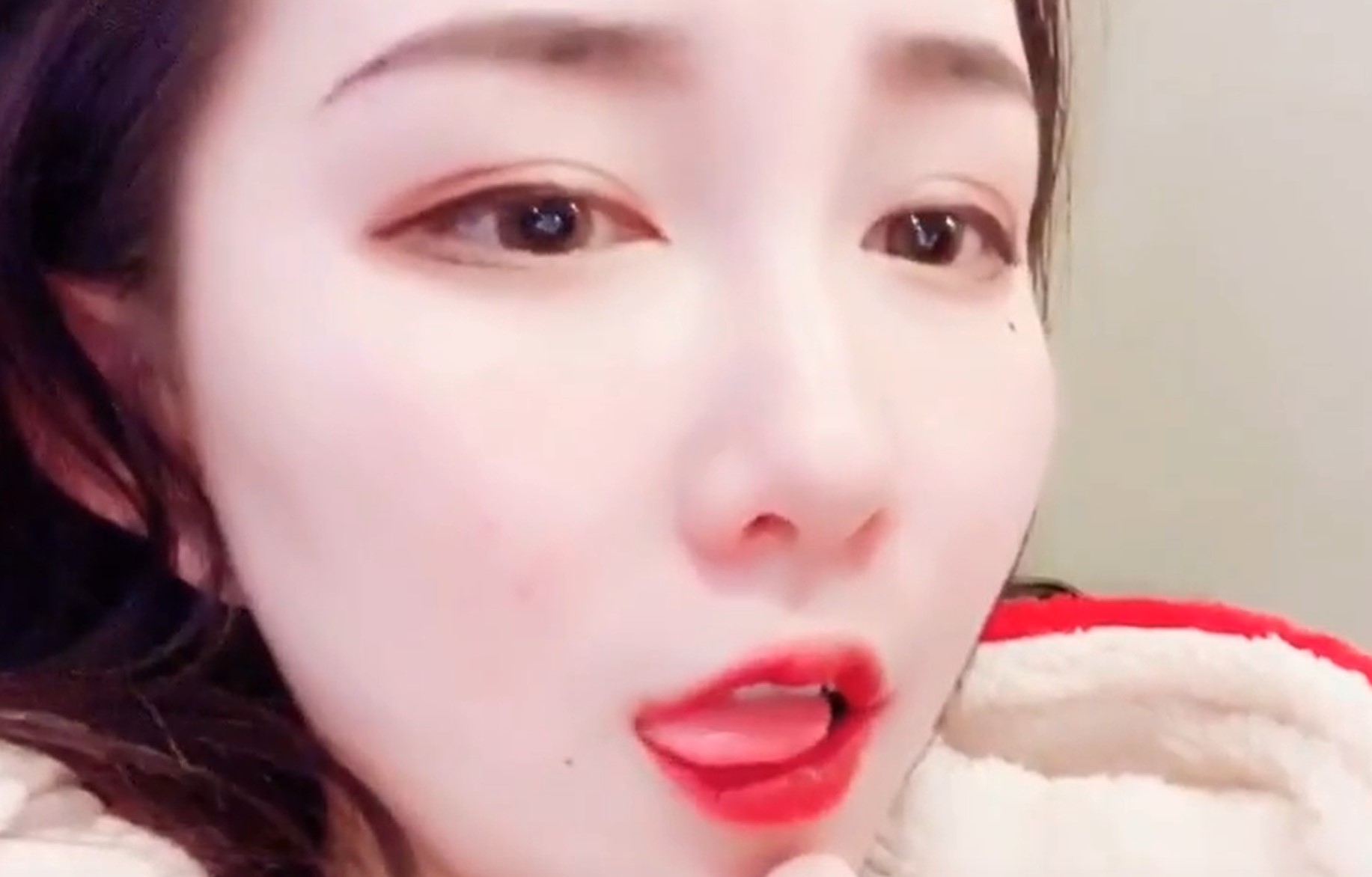 快手精品百万美妆博主【卿卿】大尺度私拍，喷尿特写-18