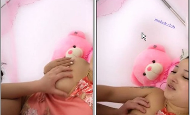 居家真實中年夫妻的啪啪日常,老婆豐滿有肉,躺著被老公各種揉茓,熟透了.