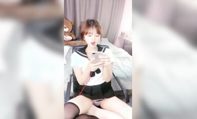 大眼JK學生制服蘿莉