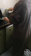 《母子亂倫》想操風韻猶存的媽媽 耗了很久終於趁媽媽喝醉滿足了我的願望 (1)