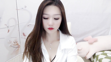 ST專賣店【YaoYao1314】罕見超高顏值女神~全程高能大秀，清純可人，一對白嫩大奶子 (7)