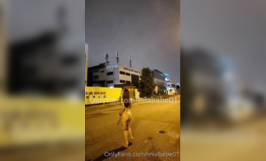 極品母狗『Cute』多人淫亂性愛轟趴 淫女與群男性愛啪啪 場面一度失控 高清 (11)