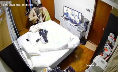 私房最新流出2023 黑客破解攝像頭偷拍 多場合家庭宿舍廁所更衣洗澡 (38)