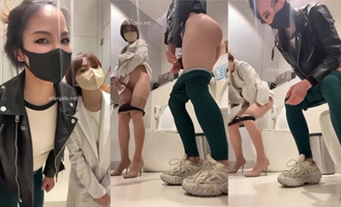 推特上海乾練短發氣質美女姐姐【未央】收費群福利~騷婊無時無刻不在放騷~紫薇噴水露出百合超級帶感 (8)