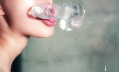 34.洗澡時吸我的假陽具