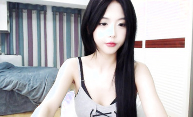 校花級別【hk_xiaoxiao】清純女神露奶露逼戀愛 (2)