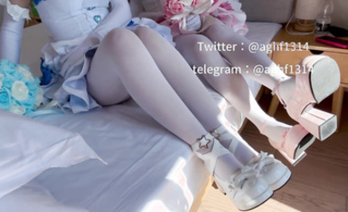 絲足福利姬@膩迪美少女 尺度作小合集 (2)