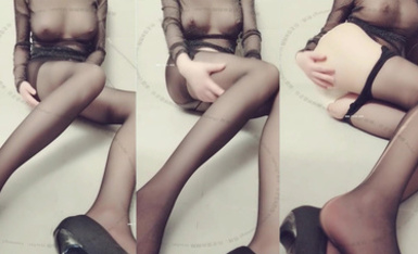 麻酥酥喲 2021‎.0‎1‎.‎11 黑色情趣透視裝