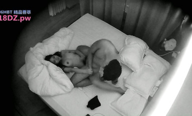 盜錄蜂腰巨乳美少婦與上司開房互舔攻守兼備無套內射／大學眼鏡男酒店束縛苗條白皙大奶女友深喉各種體位抽插等 03