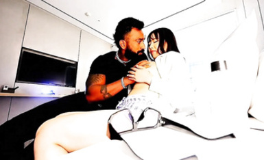 【超級媚黑】大波御姐【FansOne】極品網紅，崩壞的英文老師【Nina倪娜】第一次和黑人暴力式性愛！首發