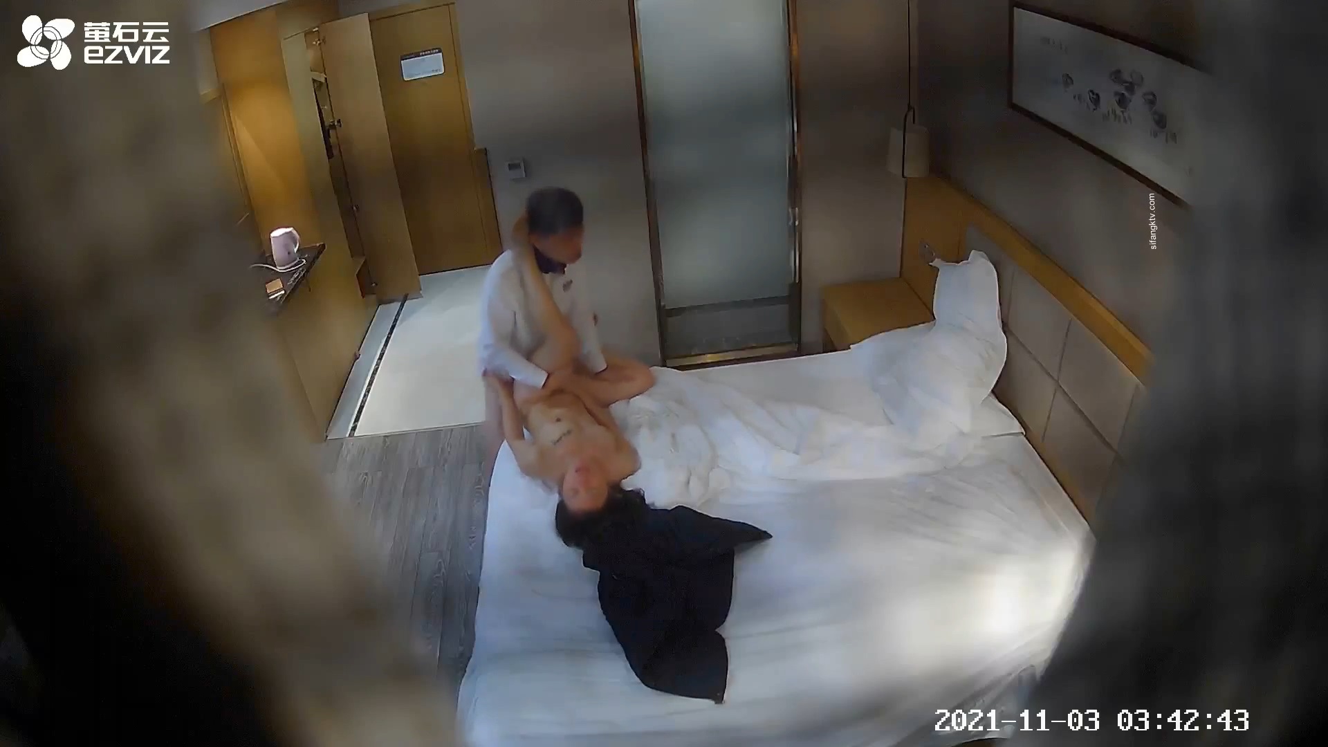 最新流出【萤石云酒店】 惊现父女乱伦 精彩父女乱伦酒店多姿势开操小逼 进房间就扛腿开操豪乳干女儿 高清720P原版