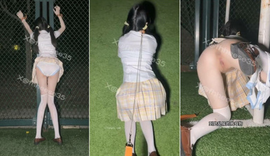 大一播音系小姐姐【小美】足球場調教