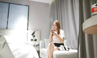 大胸女神今夜相會，她還更主動，長腿翹臀高抬，沙發啪啪看乳浪滾滾，手法專業嬌喘呻吟干高潮-