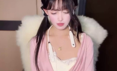 Stripchat-XiaoKui_极品美女主播