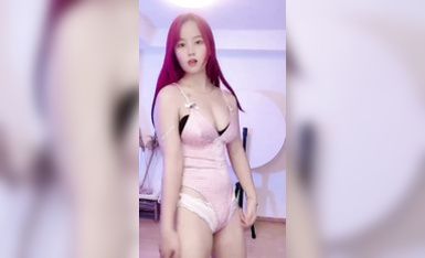 快手騷主播【小玲鐺】高顏值網紅小妹付費頭等艙騷舞 (42)