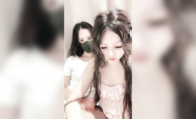 正點校花拉閨蜜下海雙修【1點蘿】雙女神尺度全開 黑絲嫩穴太養眼 騷舞疊羅漢道具自慰 (7)