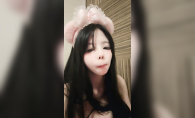 新人尤物推薦【別鬧寶寶】超迷人奶子翹翹的絕了身材顏值超棒自舔咪咪一字馬小嫩逼貼地道具自慰爽到極致 (9)