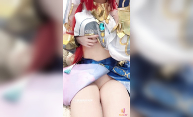 網紅極品白虎福利姬【初戀小安】cos自慰 (8)