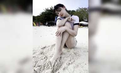 就是阿朱啊 - 海島透視泳衣視頻