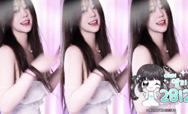 韓國女主播 eli05021212 艾莉_高顏值極品大奶主播最新福利，露臉性感抖奶裸舞 (25)