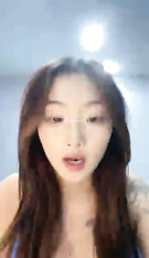 19歲極品小母狗，身材超棒，被猥瑣男調教蹂躪，各種道具齊上陣，高潮嬌喘不斷 (9)