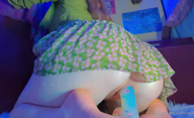 極品粉鮑騎乘各式各樣的幻龍，高潮痙攣，大白屁股震顫誘人 (5)