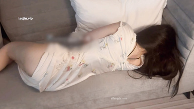 【暑假約啪大三女神】，空乘專業女神，走在路上回頭率超級高，學校里不知道多少