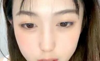 精致玫瑰纹身顶级嫩妹新人小姐姐，白皙美乳完美蜜桃臀，浴室洗澡湿身诱惑